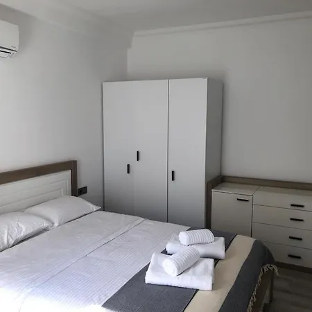 Denize Yakin Uc Arti Bir Lux 公寓 马尔马里斯