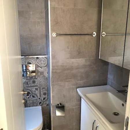 Denize Yakin Uc Arti Bir Lux Apartment Marmaris