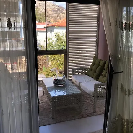Denize Yakin Uc Arti Bir Lux * Marmaris