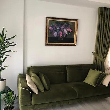 Denize Yakin Uc Arti Bir Lux Apartment *